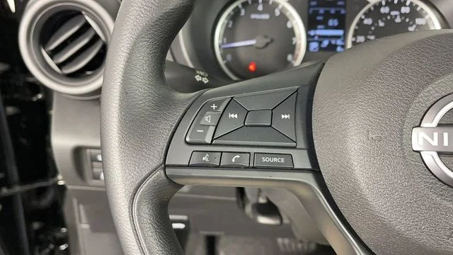 2025 Nissan KICKS PLAY Base - Photo 24
