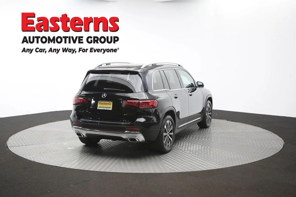 Used 2022 Black Mercedes-Benz GLB 250 image 40