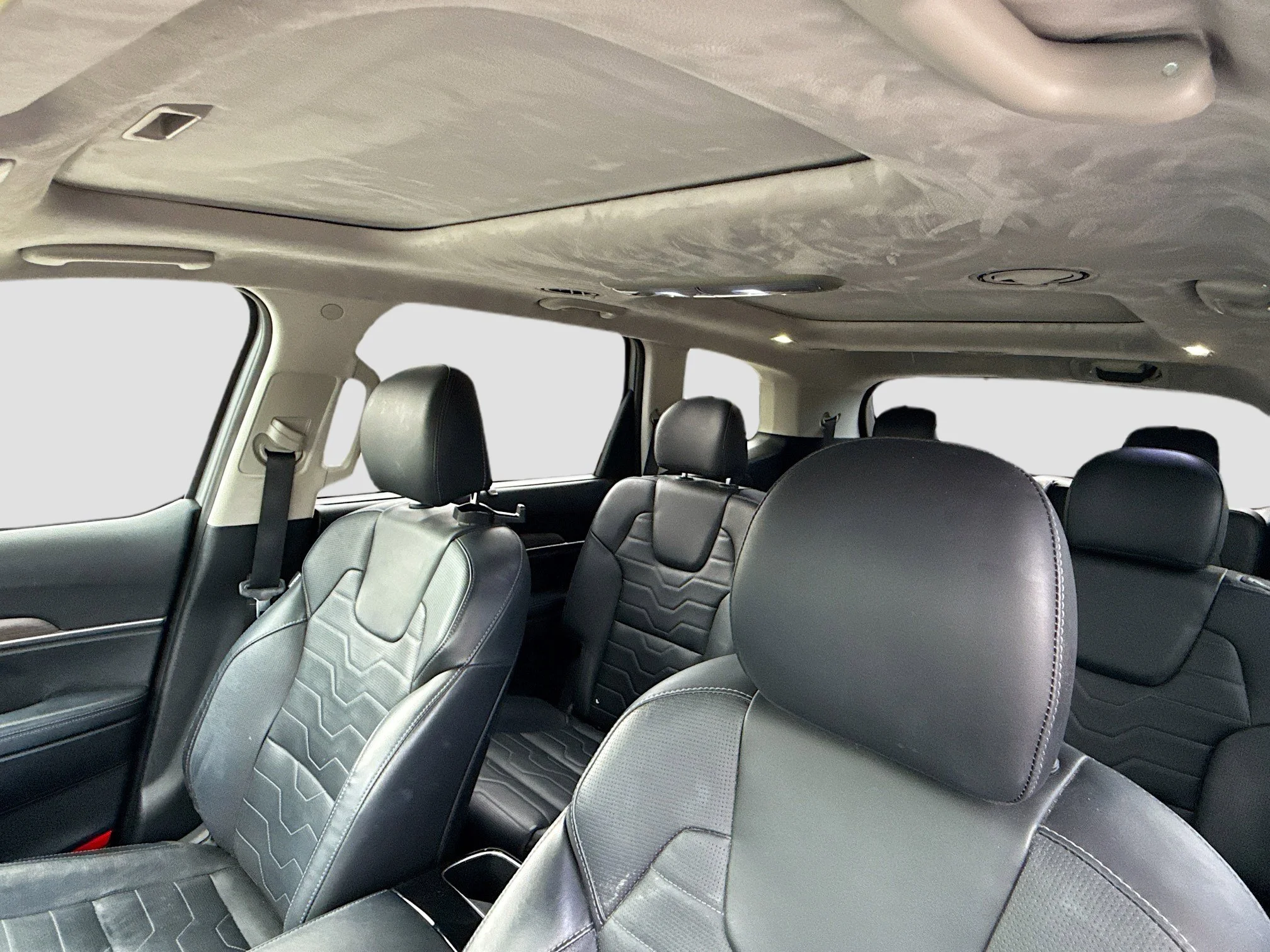 Used 2021 Wolf Gray Kia SX image 26