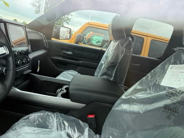 New 2026 Diamond Black Crystal Pearl-Coat Exterior Paint Ram Express image 19