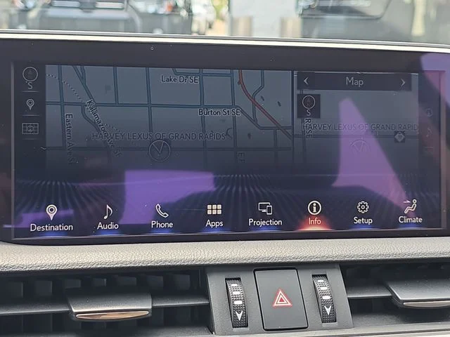 Used 2019 White Pearl Lexus 350 Luxury image 22