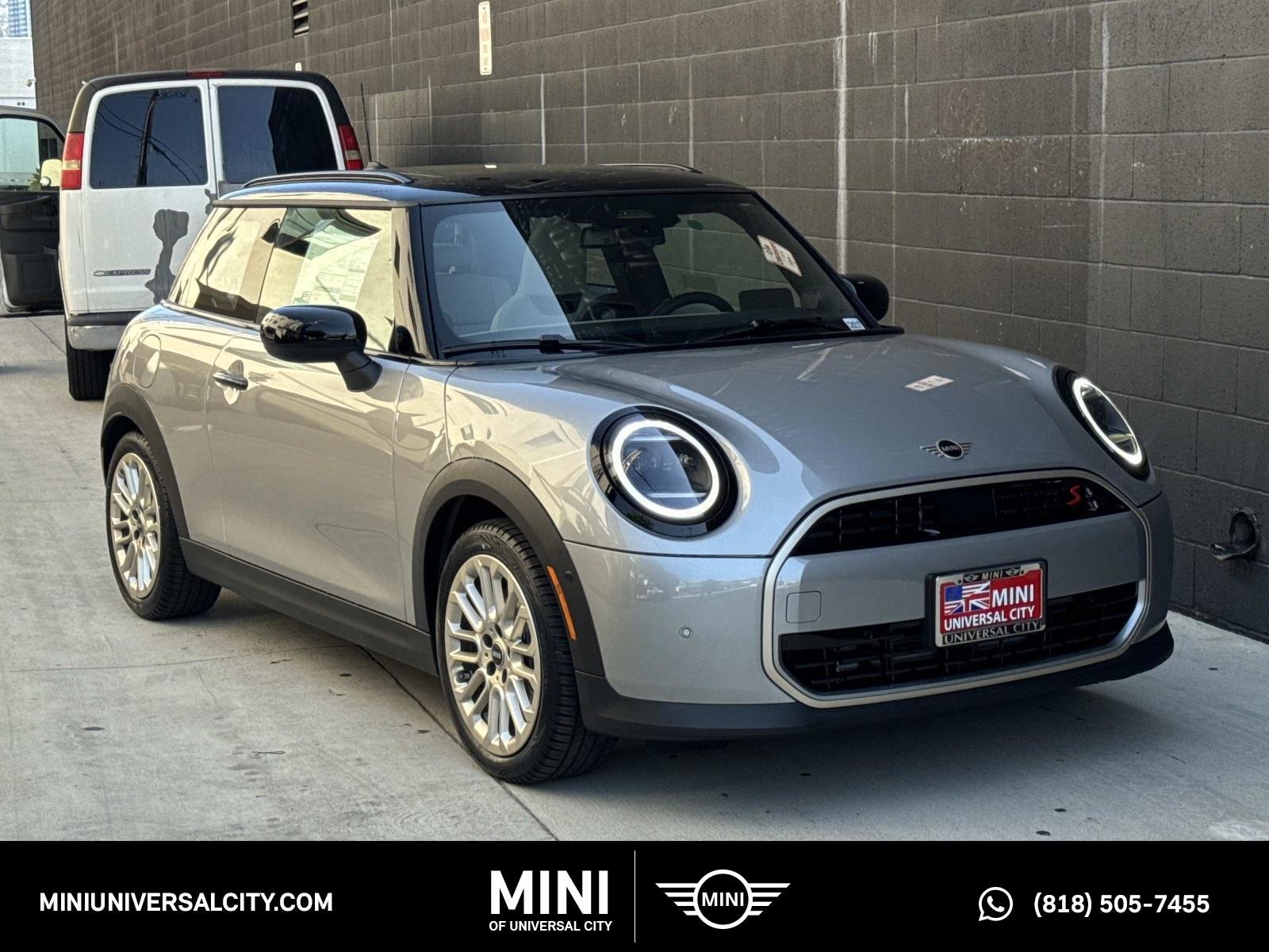 2026 MINI Hardtop Cooper S Signature's photo