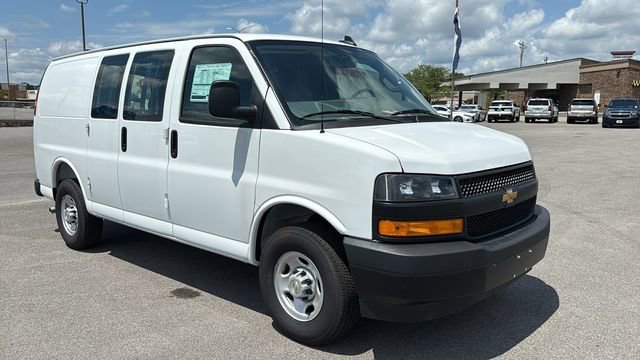 2025 Chevrolet Express Cargo Work Van - Photo 8