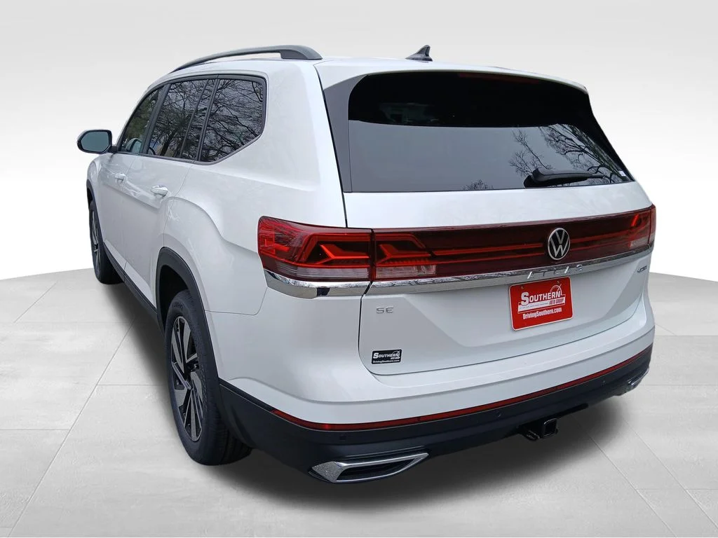 New 2026 White Volkswagen SE w/Technology image 3