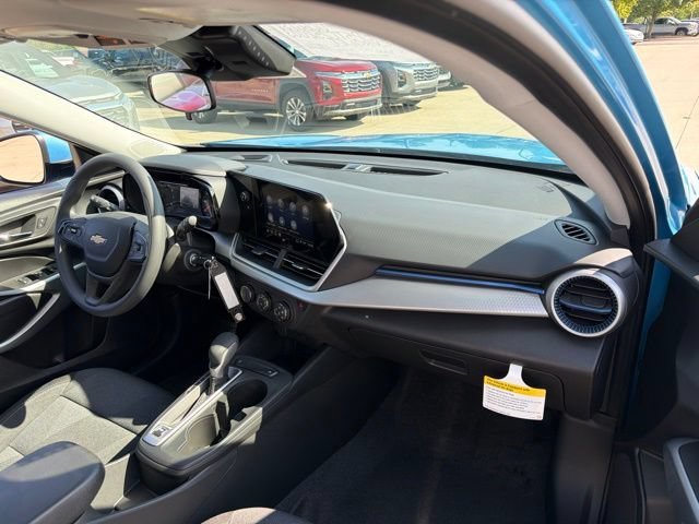 2026 Chevrolet Trax LS - Photo 31
