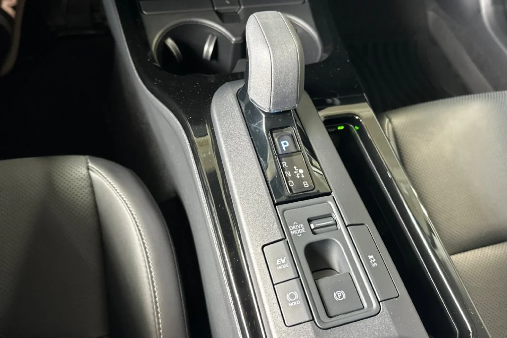 New 2027 Wind Chill Pearl <sup>1</sup> Toyota  Limited AWD image 24