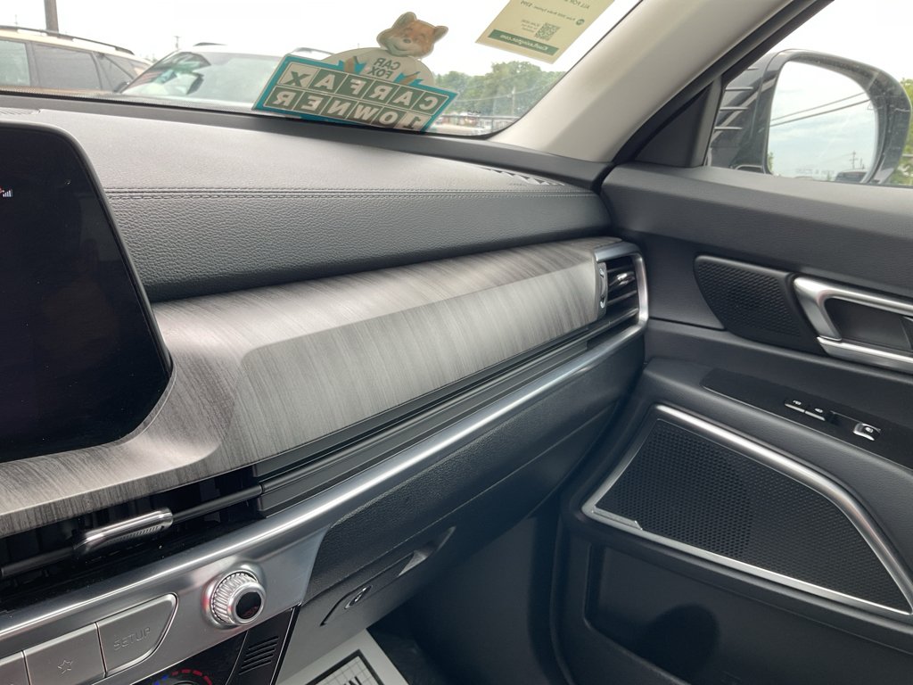 Certified Used 2024 Ebony Black Kia SX image 34