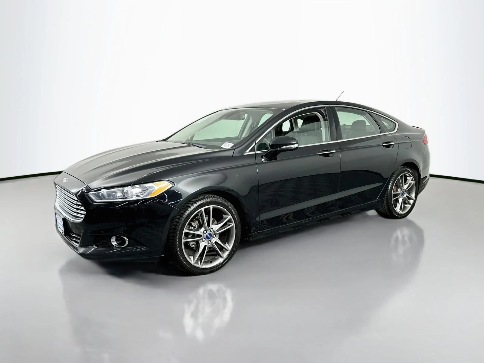 Used 2016 Shadow Black Ford Titanium image 3