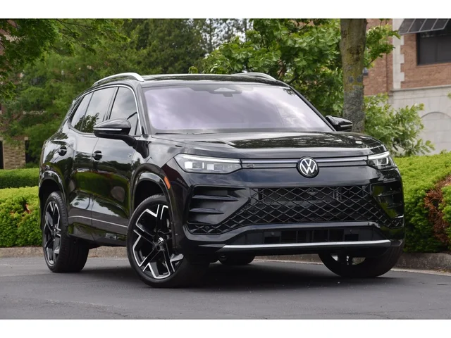 2025 Volkswagen Tiguan SEL R-Line