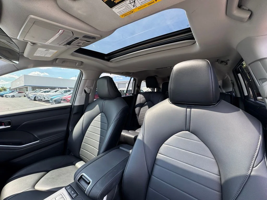 Certified Used 2021 White Toyota XLE image 19
