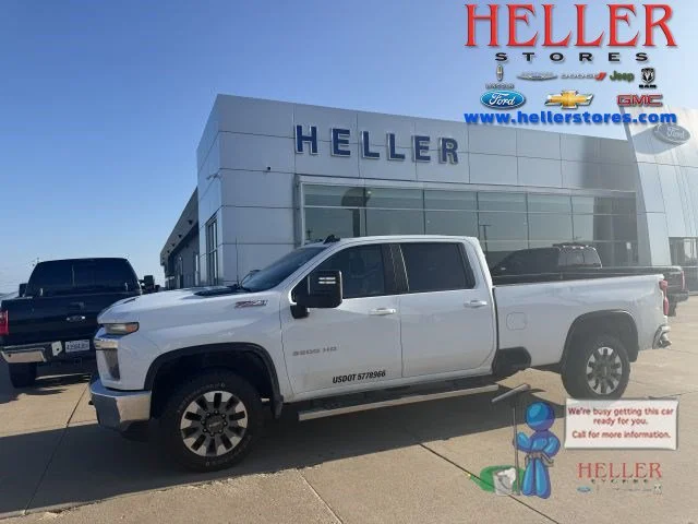 Used 2022 Summit White Chevrolet LT image 1