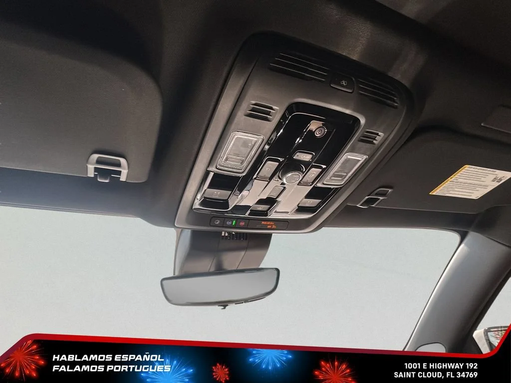 Used 2026 Glacier White Tricoat GMC Denali Ultimate image 23