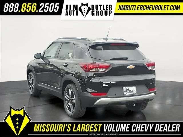New 2026 Mosaic Black Metallic Chevrolet LT image 2