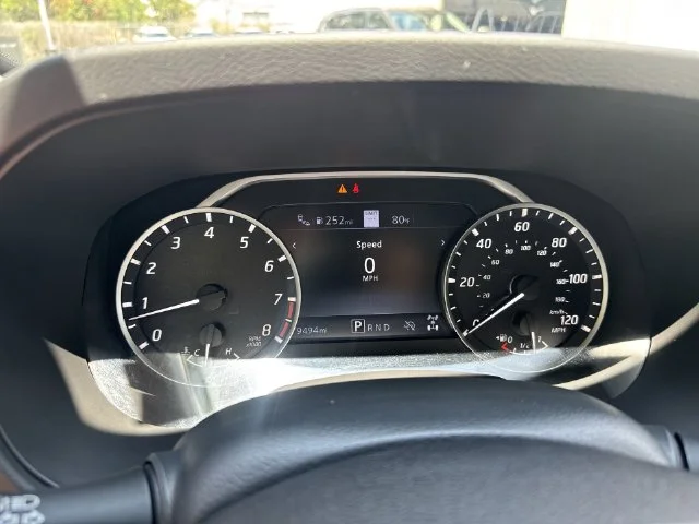 Used 2025 Blue Nissan SL image 19