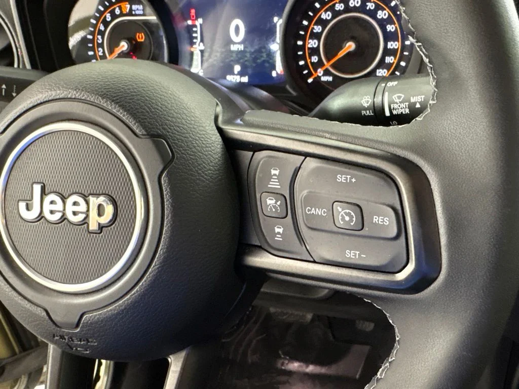 Used 2025 Green Jeep Rubicon image 39