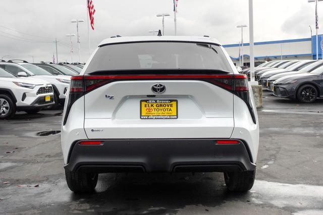 New 2026 Wind Chill Pearl <sup>1</sup> Toyota  XLE image 8