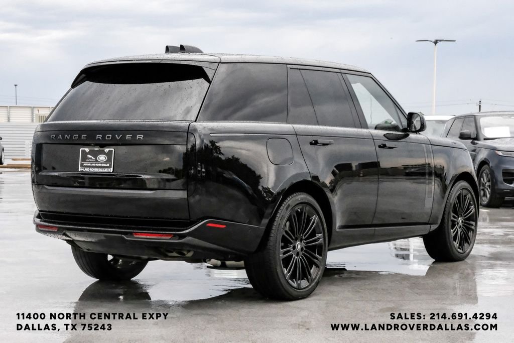 Used 2025 Black Land Rover SE image 8