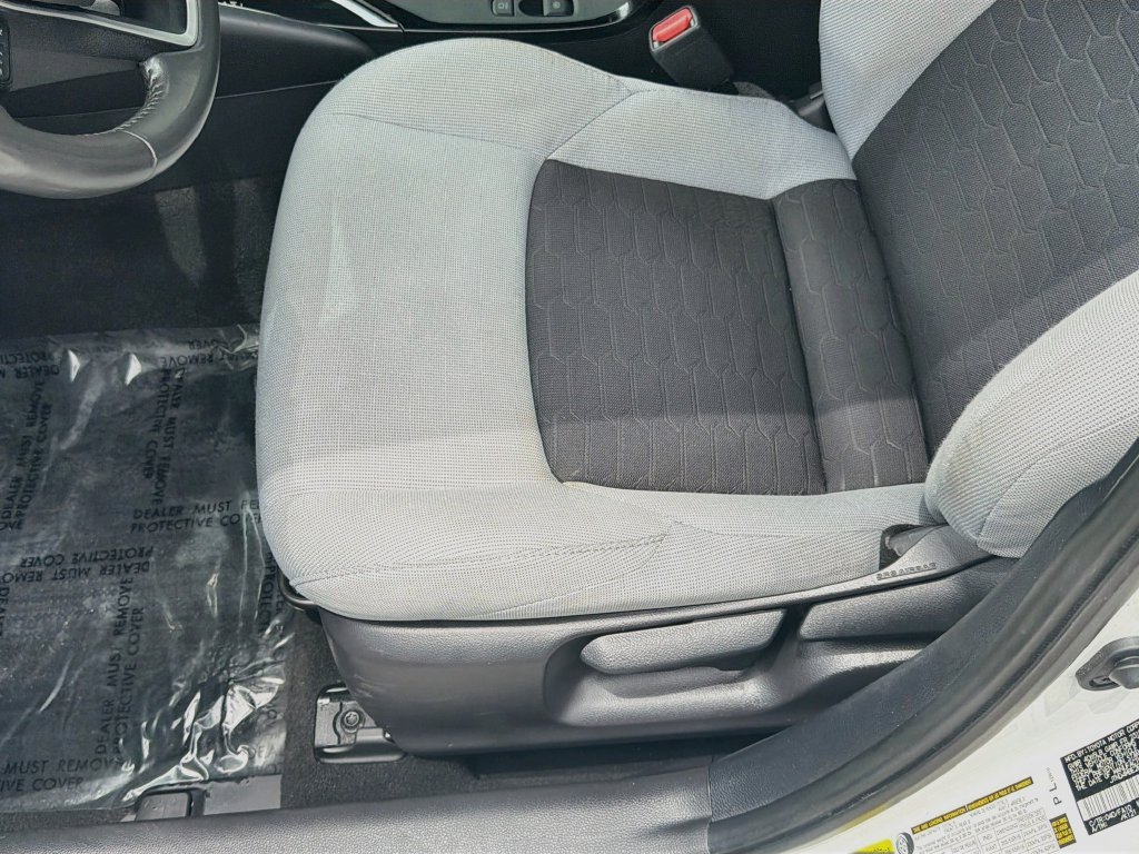 Certified Used 2023 Ice Toyota SE image 15