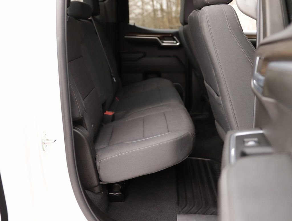 Used 2023 Summit White Chevrolet LT (2FL) image 28