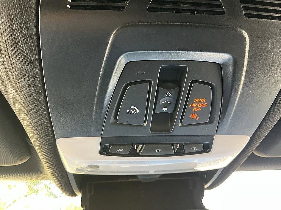 Used 2018 Dark Graphite Metallic BMW xDrive40e iPerformance image 21
