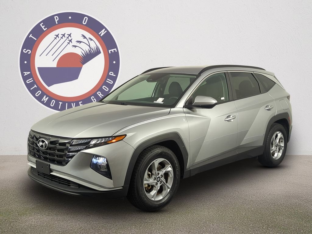 Used 2024 Silver Hyundai SEL image 1