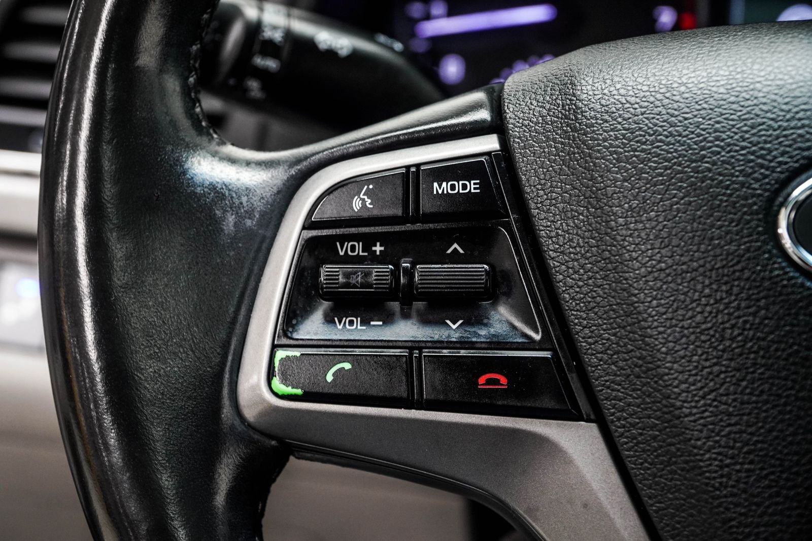 Used 2018 Gray Hyundai Value Edition image 29
