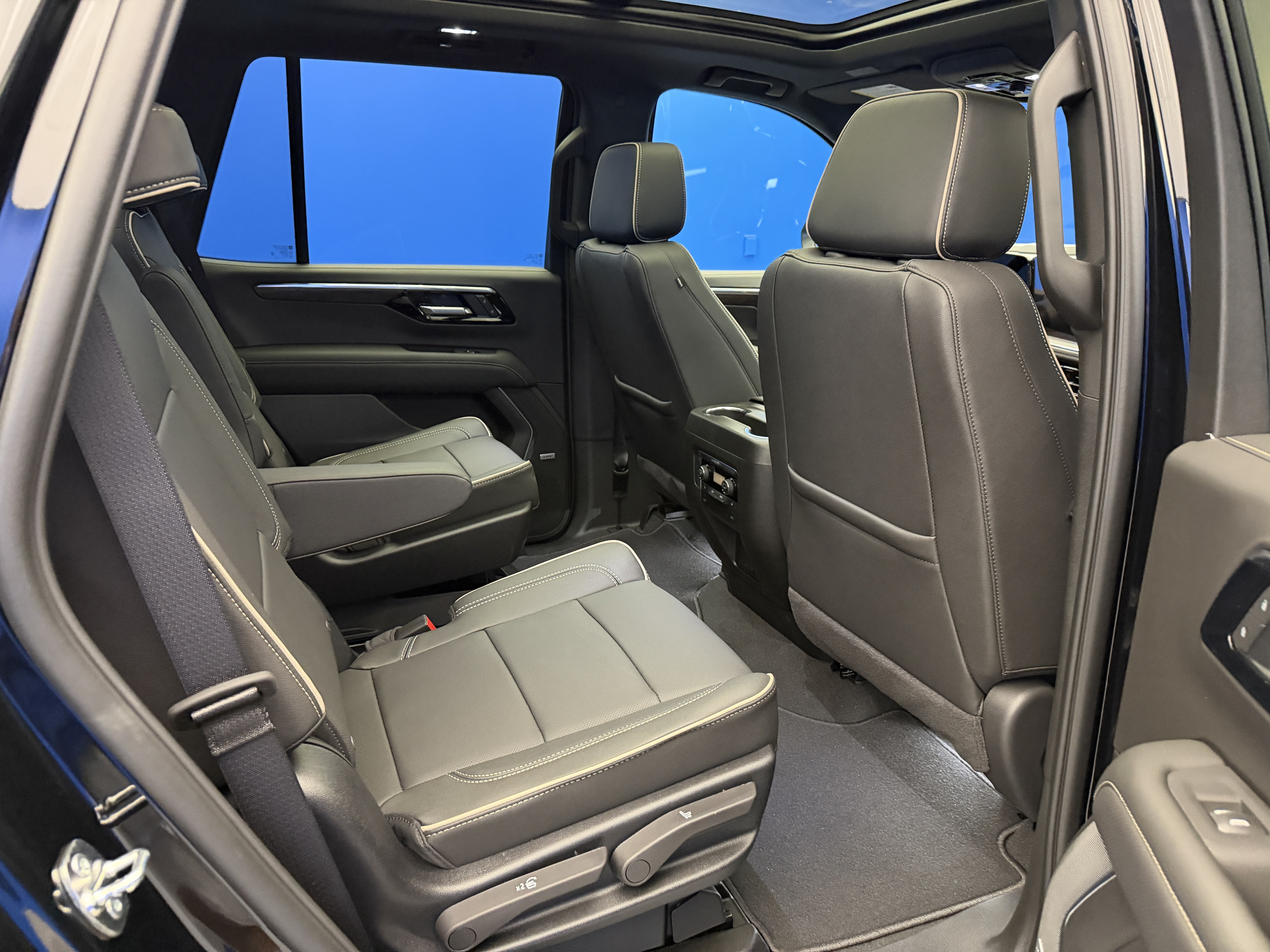 2026 Chevrolet Tahoe Premier - Photo 30