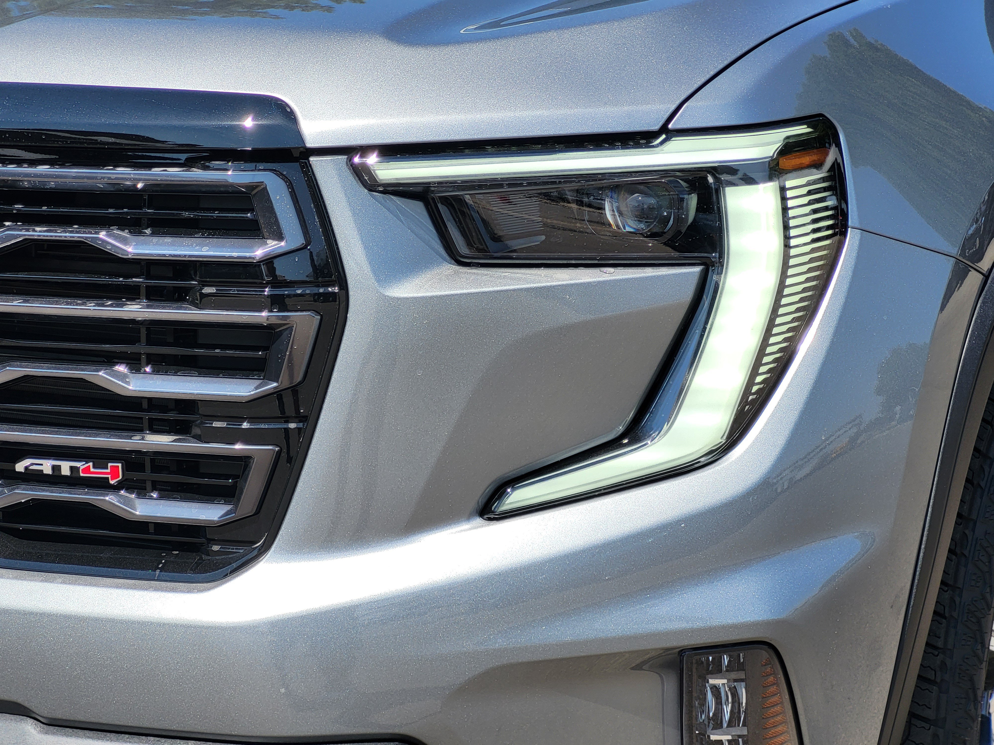 2026 GMC Acadia AT4 - Photo 8