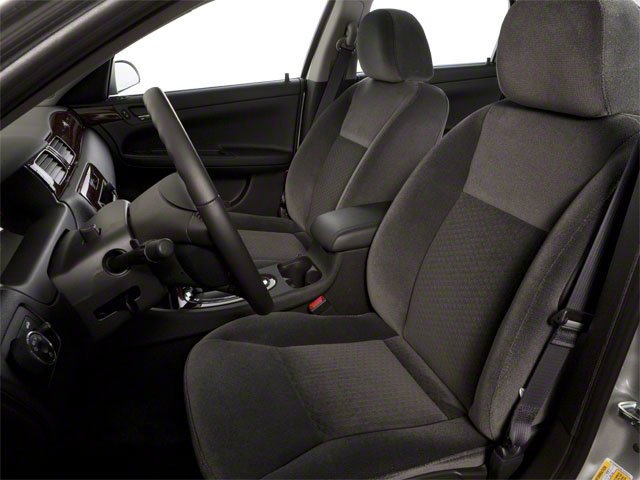 Used 2010 Summit White Chevrolet LS image 10
