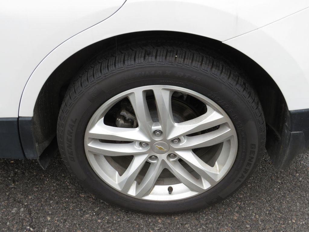 Used 2021 Pearl Chevrolet Premier image 15