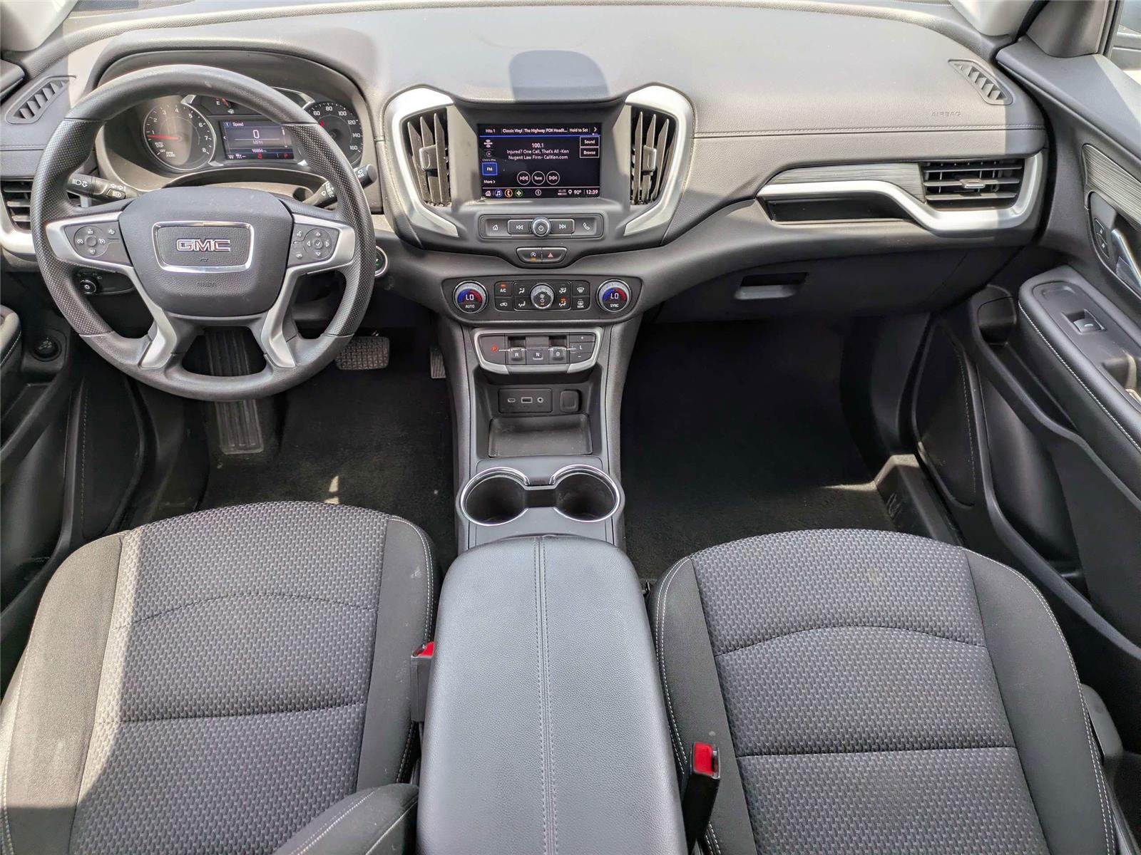 Used 2024 Sterling Metallic GMC SLE image 18