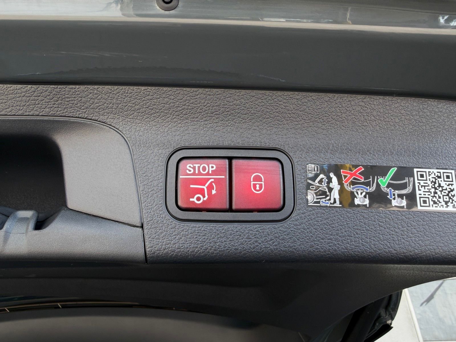 New 2026 MANUFAKTUR Silicon Grey Mercedes-Benz GLS 450 image 23