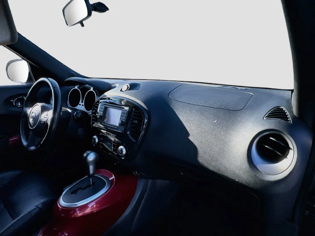 Used 2011 Black Nissan SL image 33