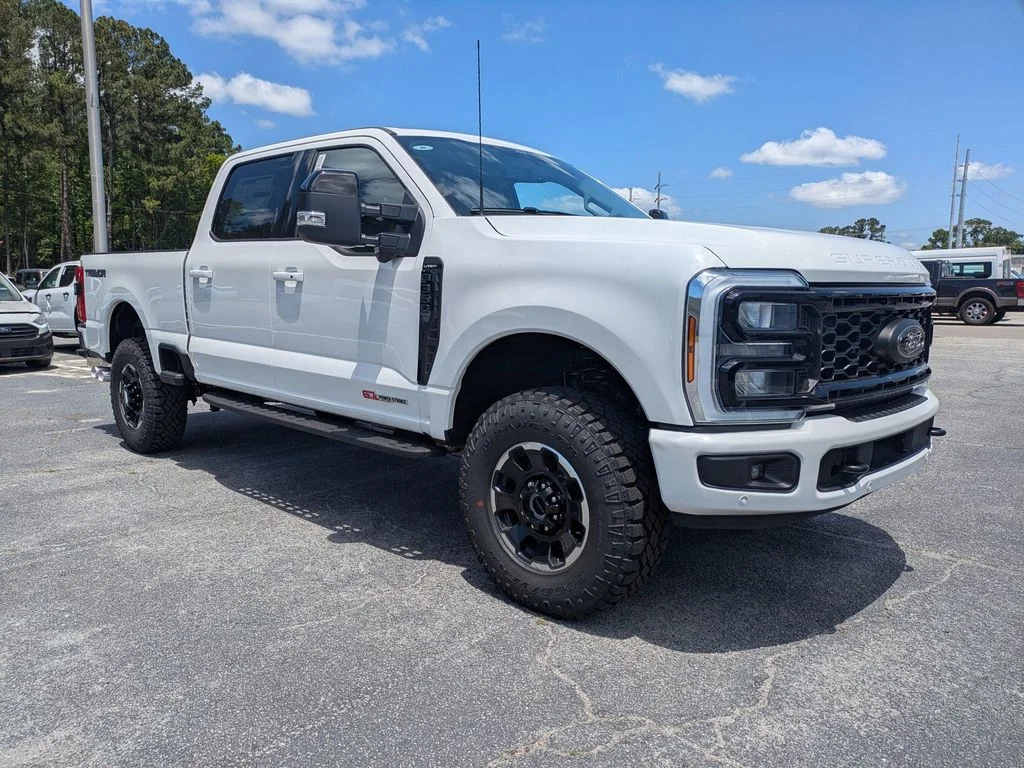 New 2026 Star White Metallic Tri-Coat Ford Lariat image 2