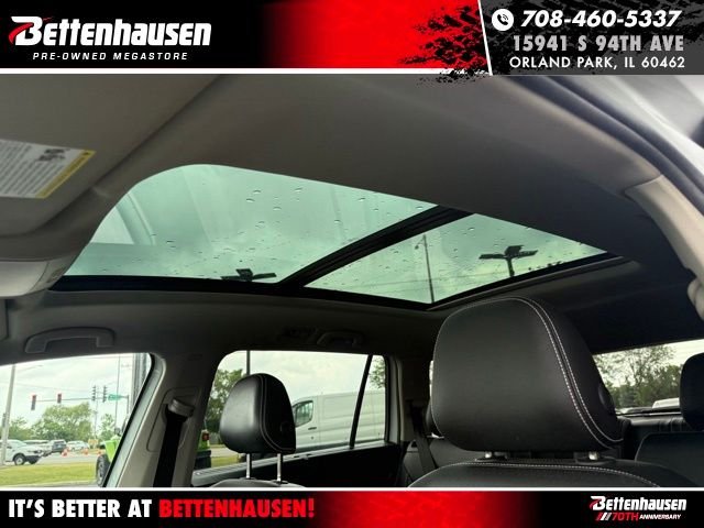 Used 2023 White Volkswagen 3.6L V6 SE w/Technology image 12