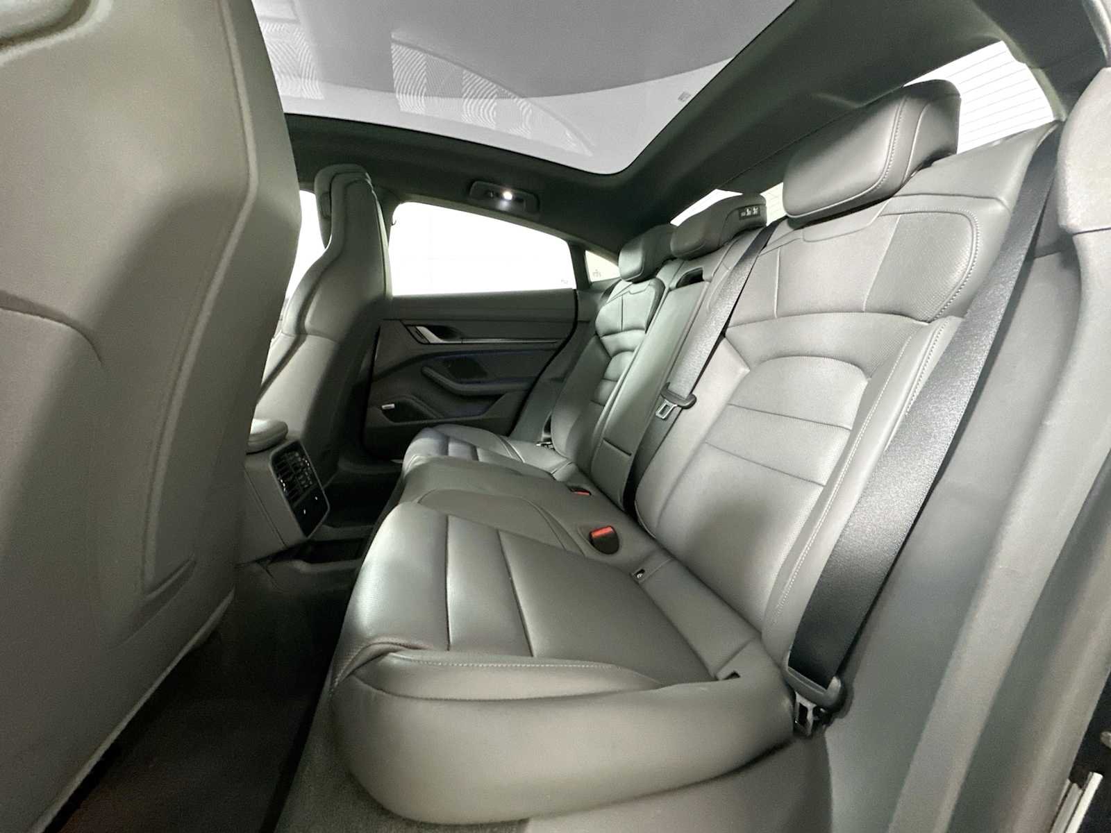 2025 Porsche Taycan Base - Photo 22