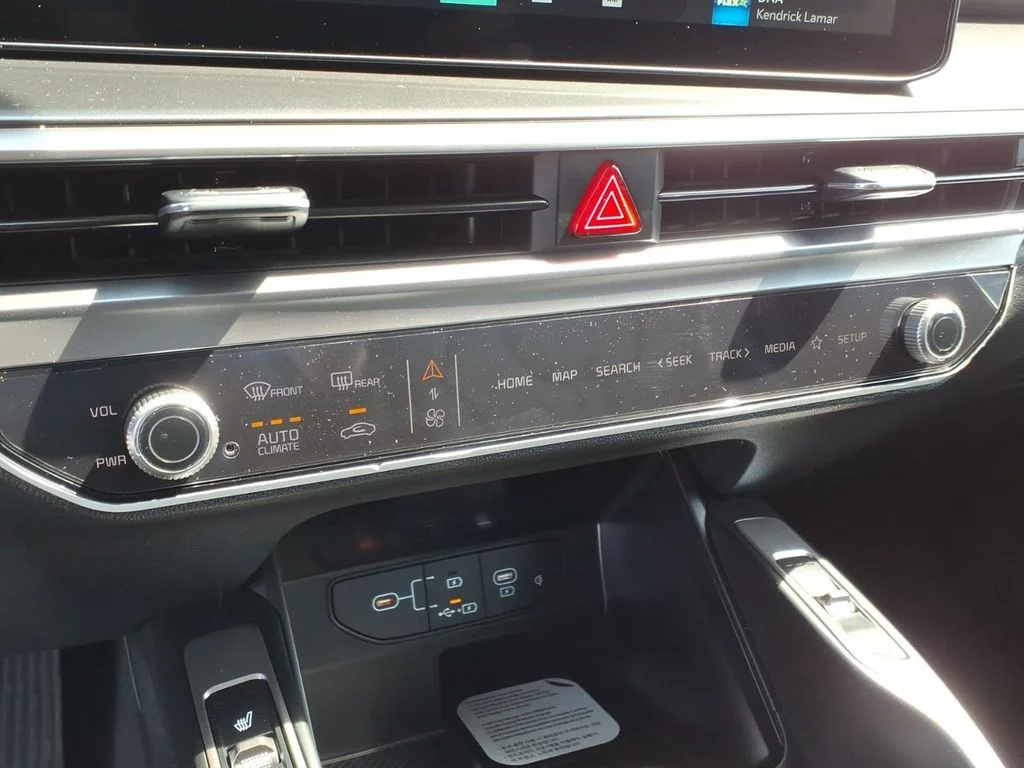 New 2026 White Kia S image 14