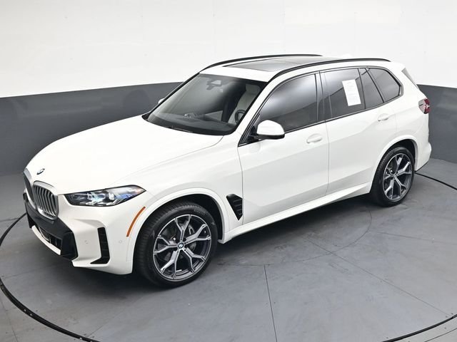 Used 2025 White BMW xDrive40i image 34