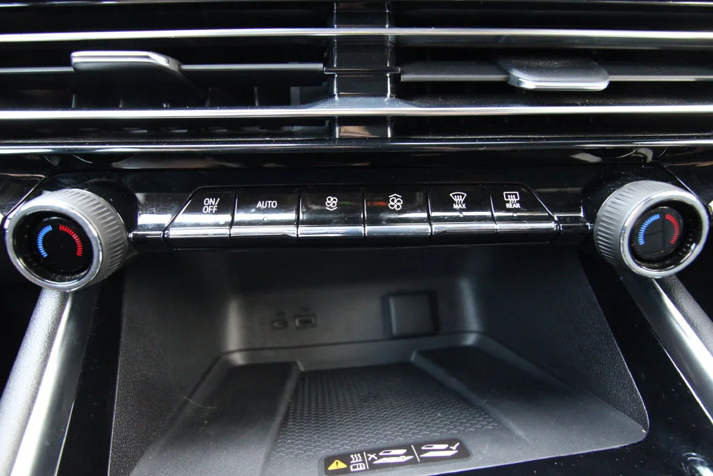 Used 2025 Gray Chevrolet LT image 29
