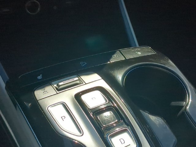 Used 2024 White Hyundai Blue image 21