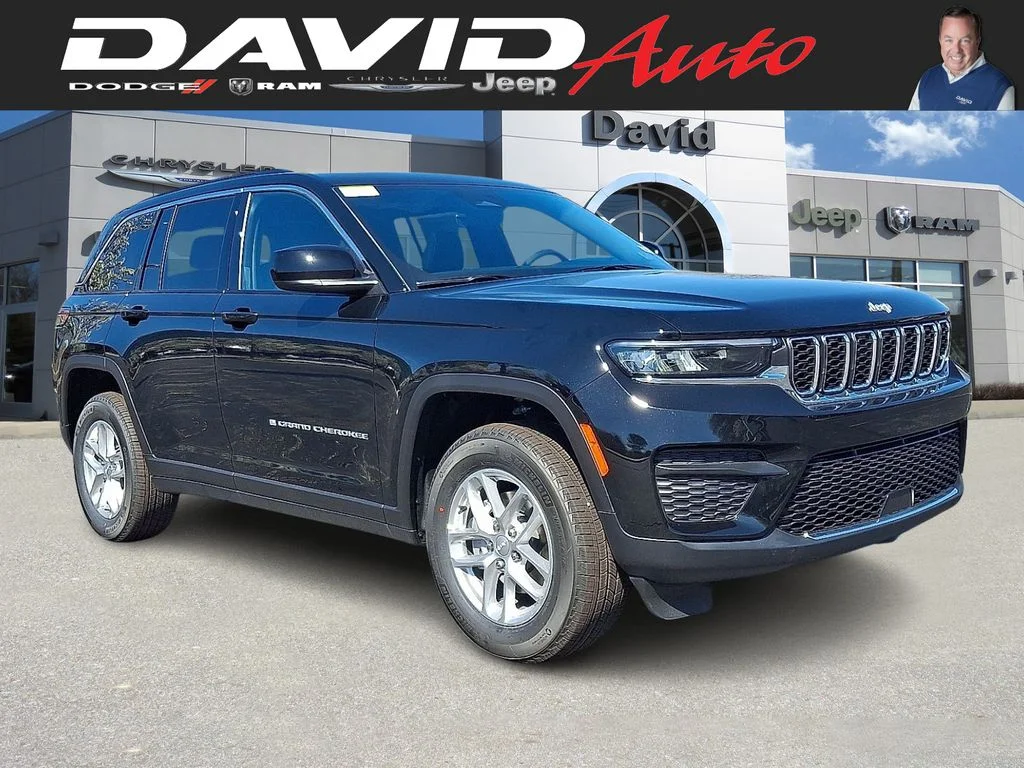 2026 Jeep Grand Cherokee Laredo X 4x4's photo