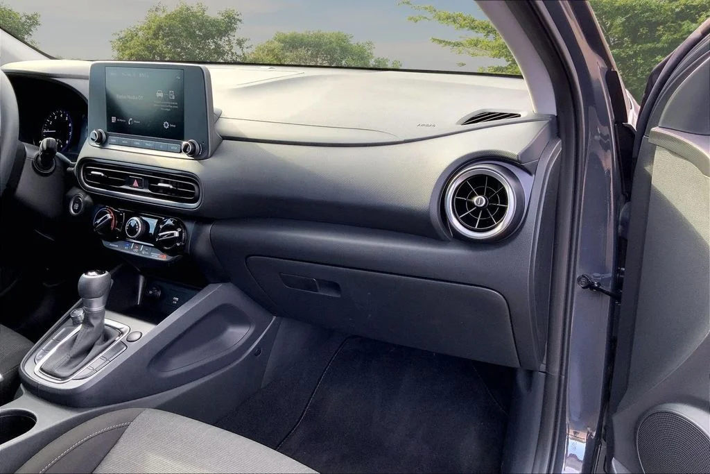 Used 2023 Gray Hyundai SEL image 25