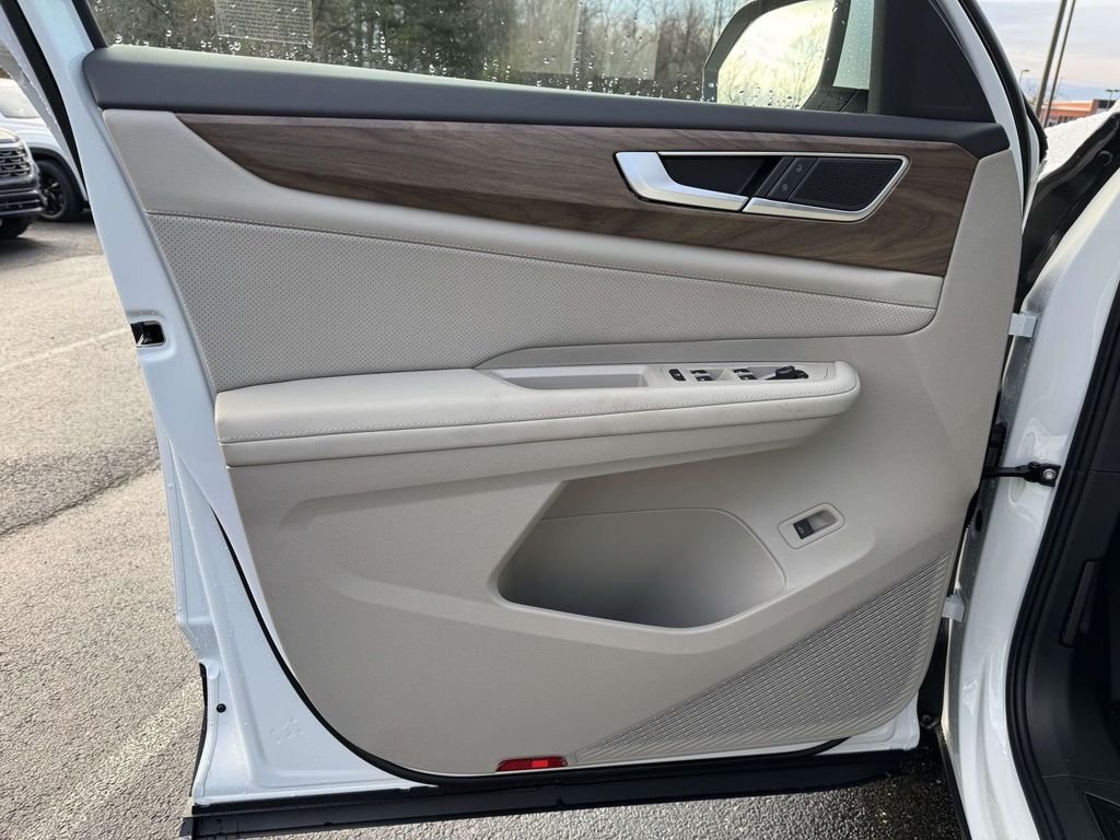 New 2026 White Volkswagen 2.0T SE w/Technology image 26