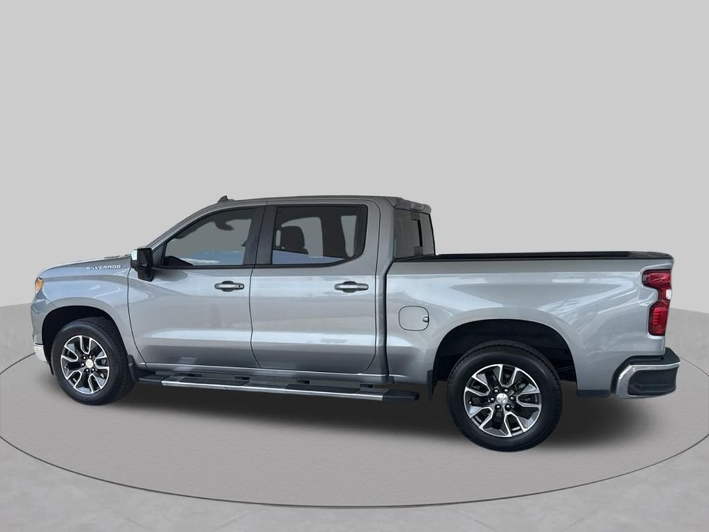 Used 2023 Gray Chevrolet LT image 5