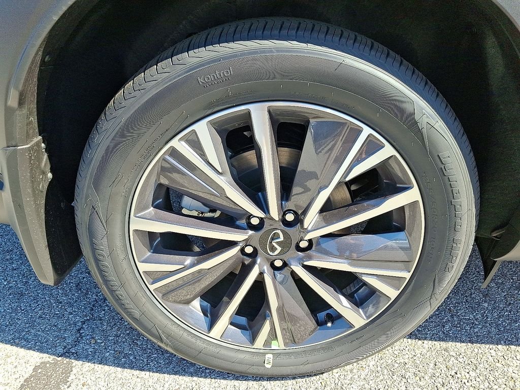 New 2026 GRAPHITE SHADOW INFINITI Luxe AWD image 5