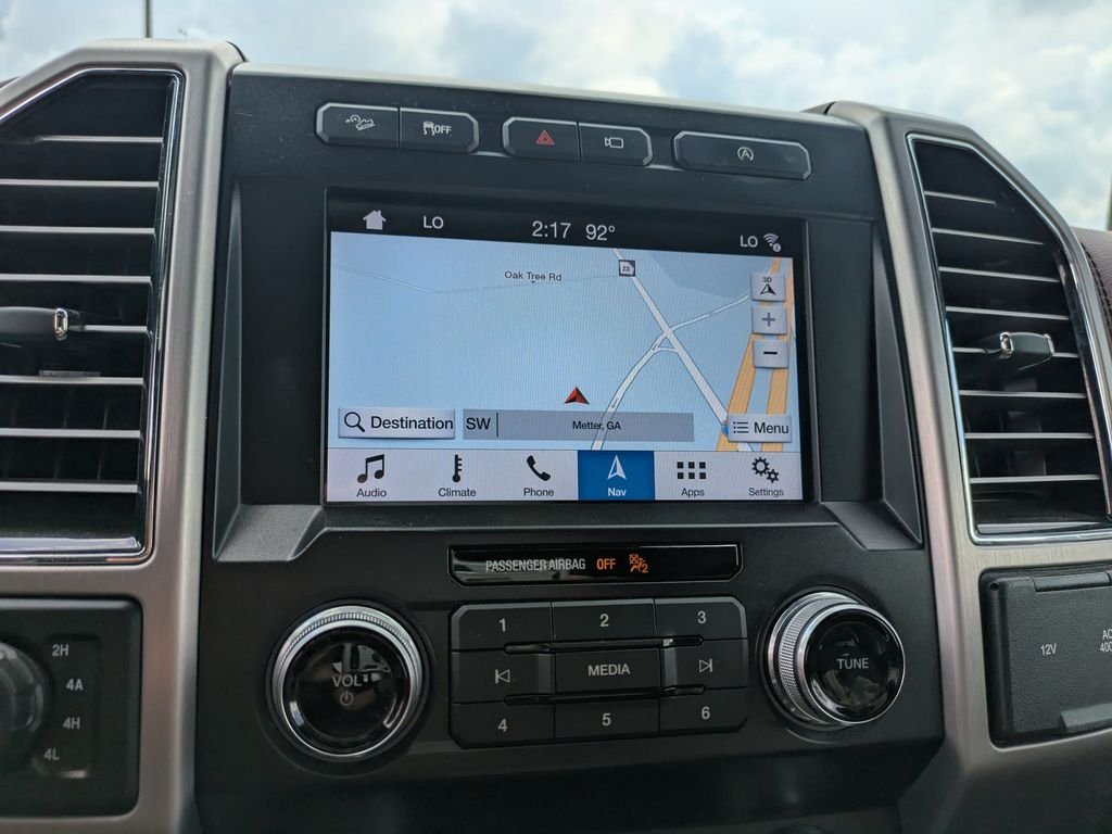 Used 2019 White Ford Platinum image 24