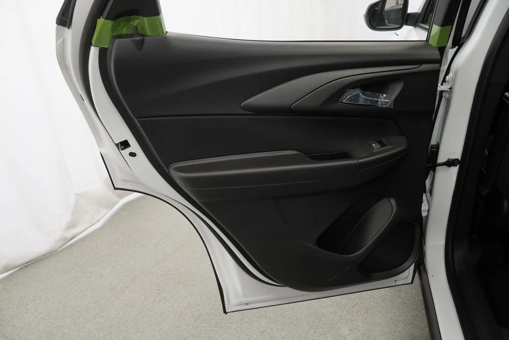 New 2026 White Chevrolet LT image 25