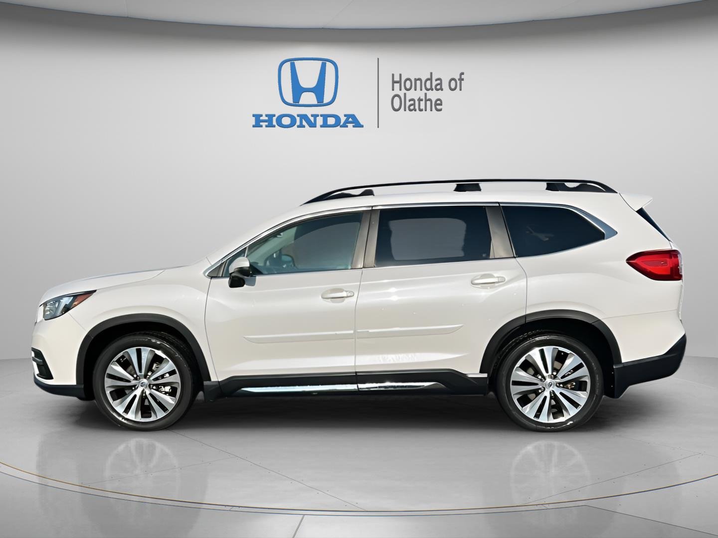 Used 2019 Subaru Ascent Limited with VIN 4S4WMALD0K3489936 for sale in Kansas City