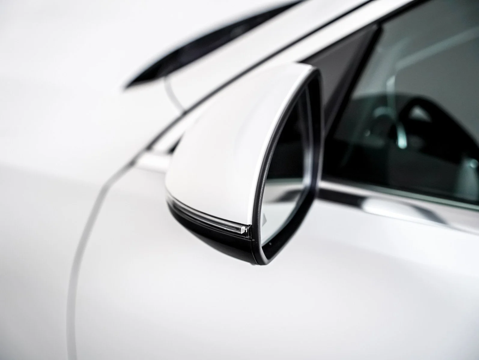 New 2026 Polar White Mercedes-Benz C 300 4MATIC® image 26