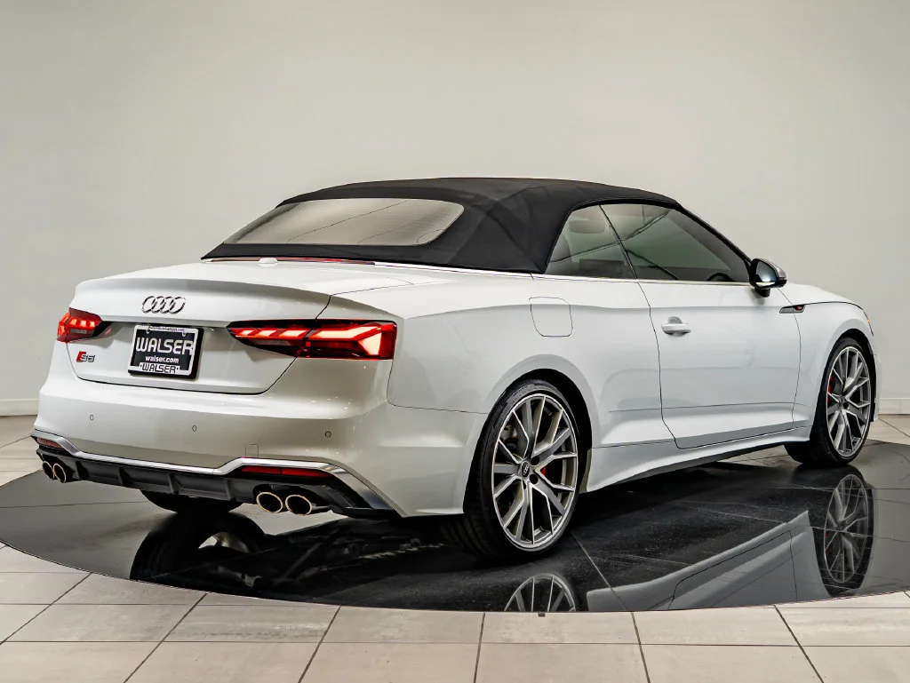 Used 2024 Glacier White Metallic/Black Roof Audi 3.0T Premium Plus image 11